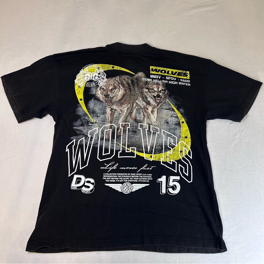 Darc Sport Wolves Graphic Tee Black Size M NWT Streetwear Gym Shirt